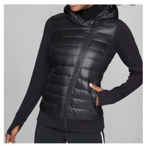 Midweight Quilted Hooded Puffer Jacket - Black XS